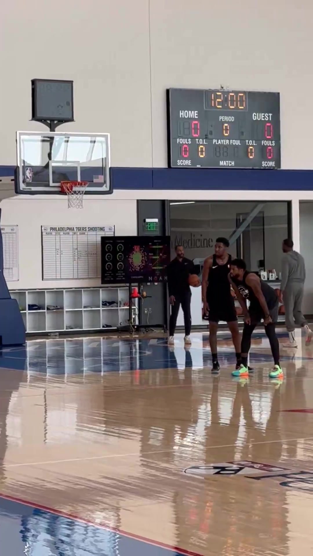 太久没见你打球了保罗-乔治进行了1v1单挑训练