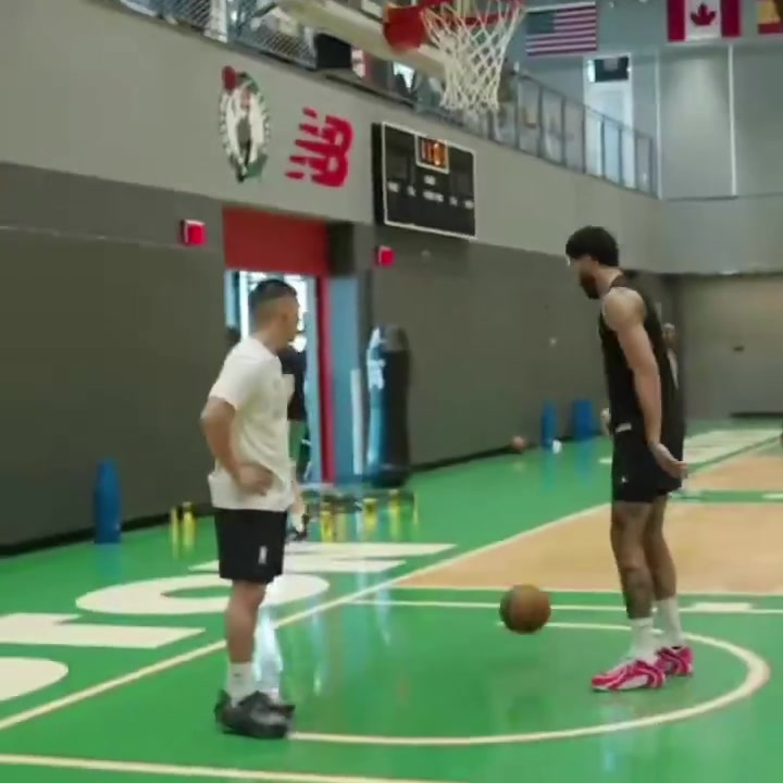 不愧耐杀王塔图姆日前完成伤后首扣仅在跟腱受伤150天后